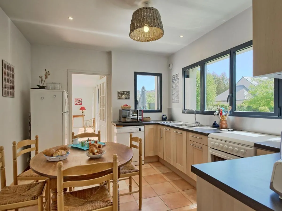 Holiday Home Charme De Kerfago By Interhome Saint-Gildas-de-Rhuys